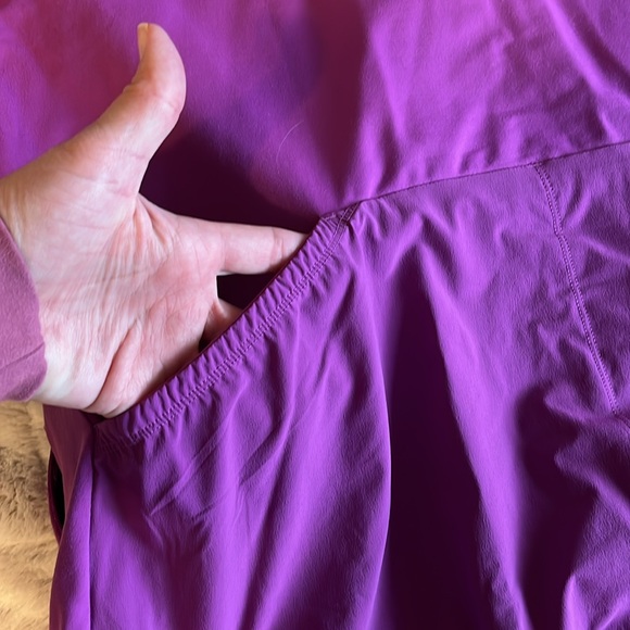 Track jacket with multiple pockets, thumb hole sleeves, fleece lined pockets - Picture 11 of 11